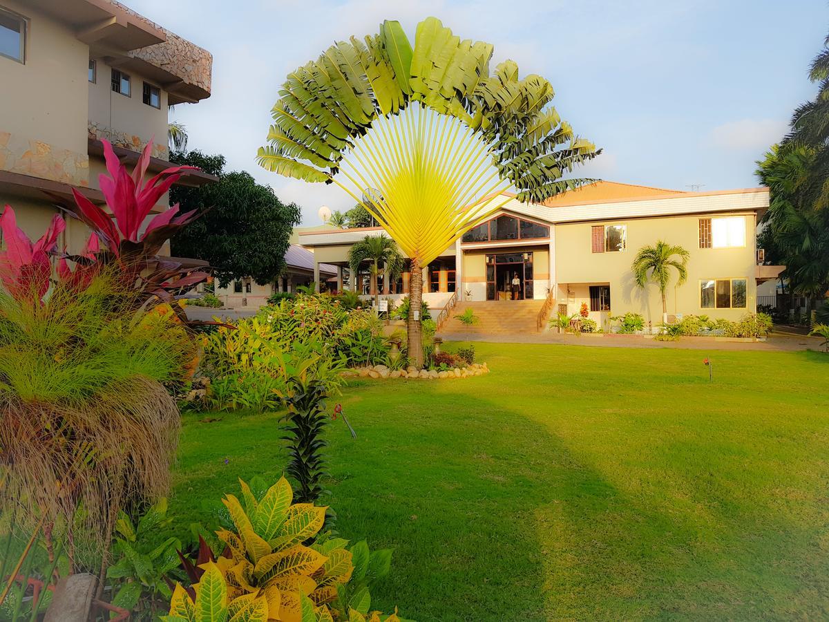 Sweet Garden Hotel คูมาซี ภายนอก รูปภาพ