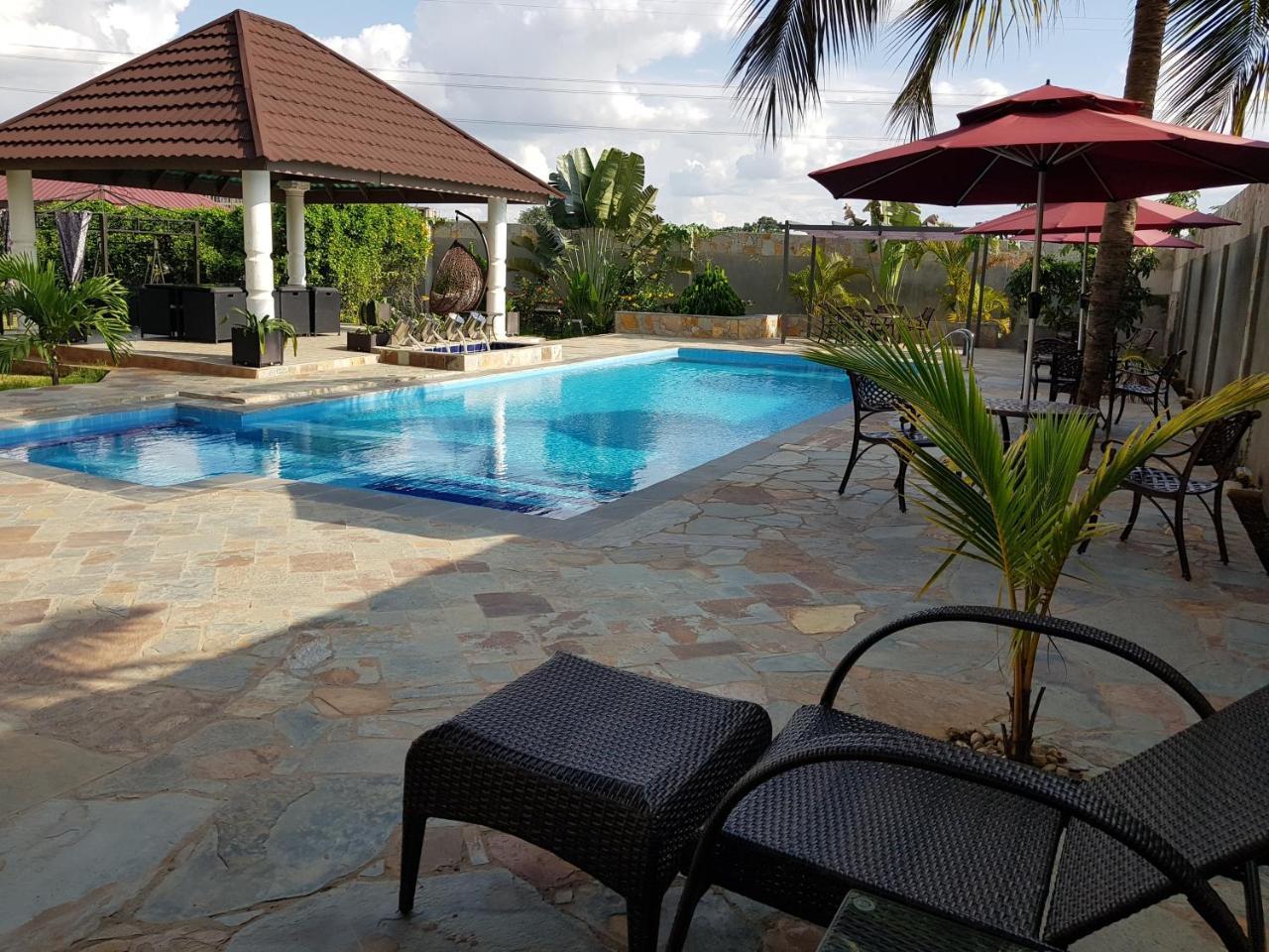 Sweet Garden Hotel คูมาซี ภายนอก รูปภาพ